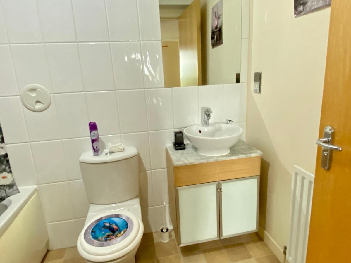 Lovely Double Room With Private Bathroom And Double Room With Shared Toilet & Parking Free EDI Exterior foto