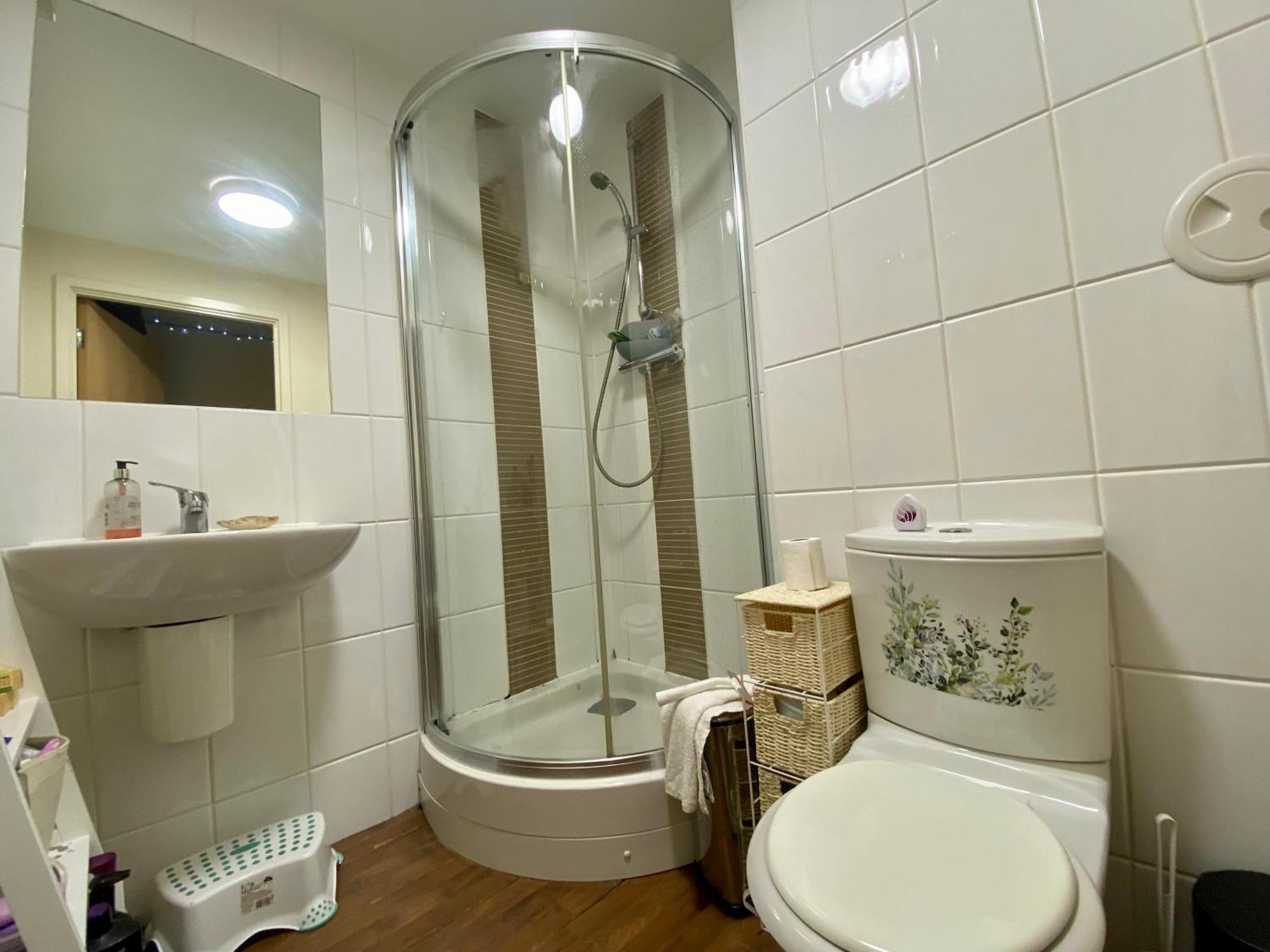 Lovely Double Room With Private Bathroom And Double Room With Shared Toilet & Parking Free EDI Exterior foto
